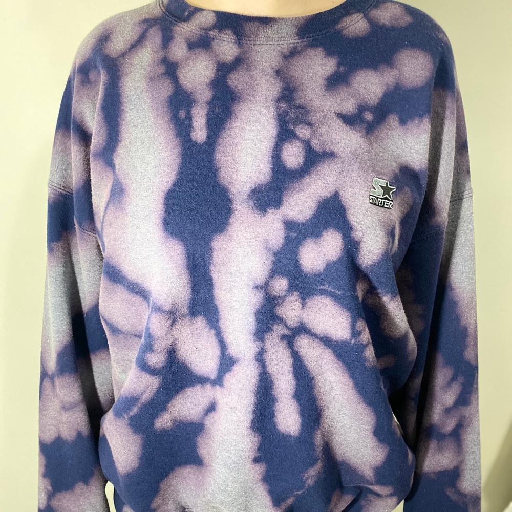Navy blue bleach dye crew neck sweatshirt